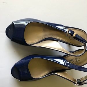 Open toe pumps